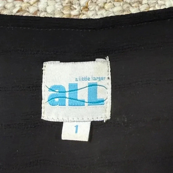 aLL a little larger Womens Size XL Black Sheer with Red Sequins Detail Sleeves - Picture 4 of 8